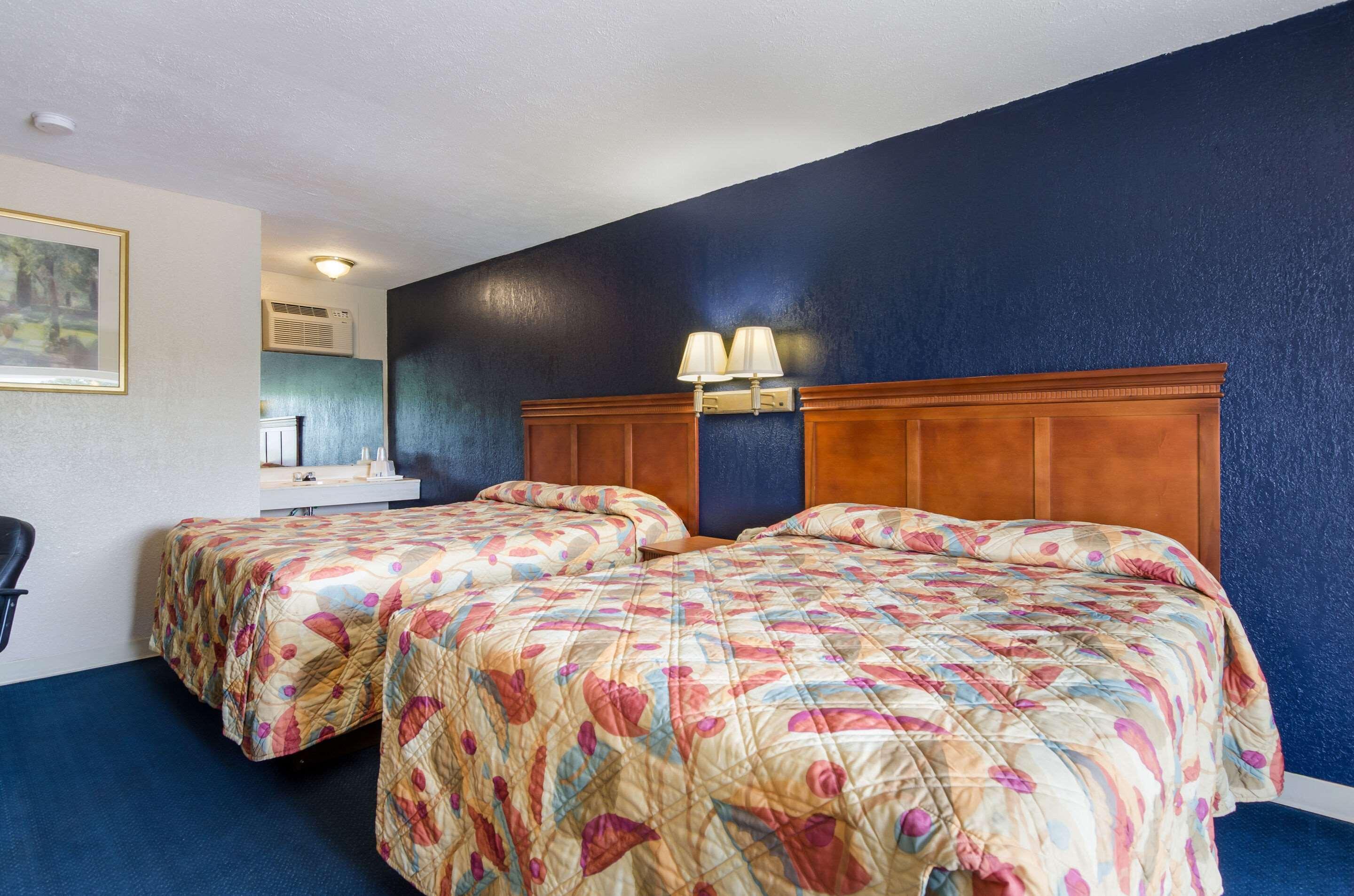 Rodeway Inn Church Hill - Tri Cities Area Bagian luar foto