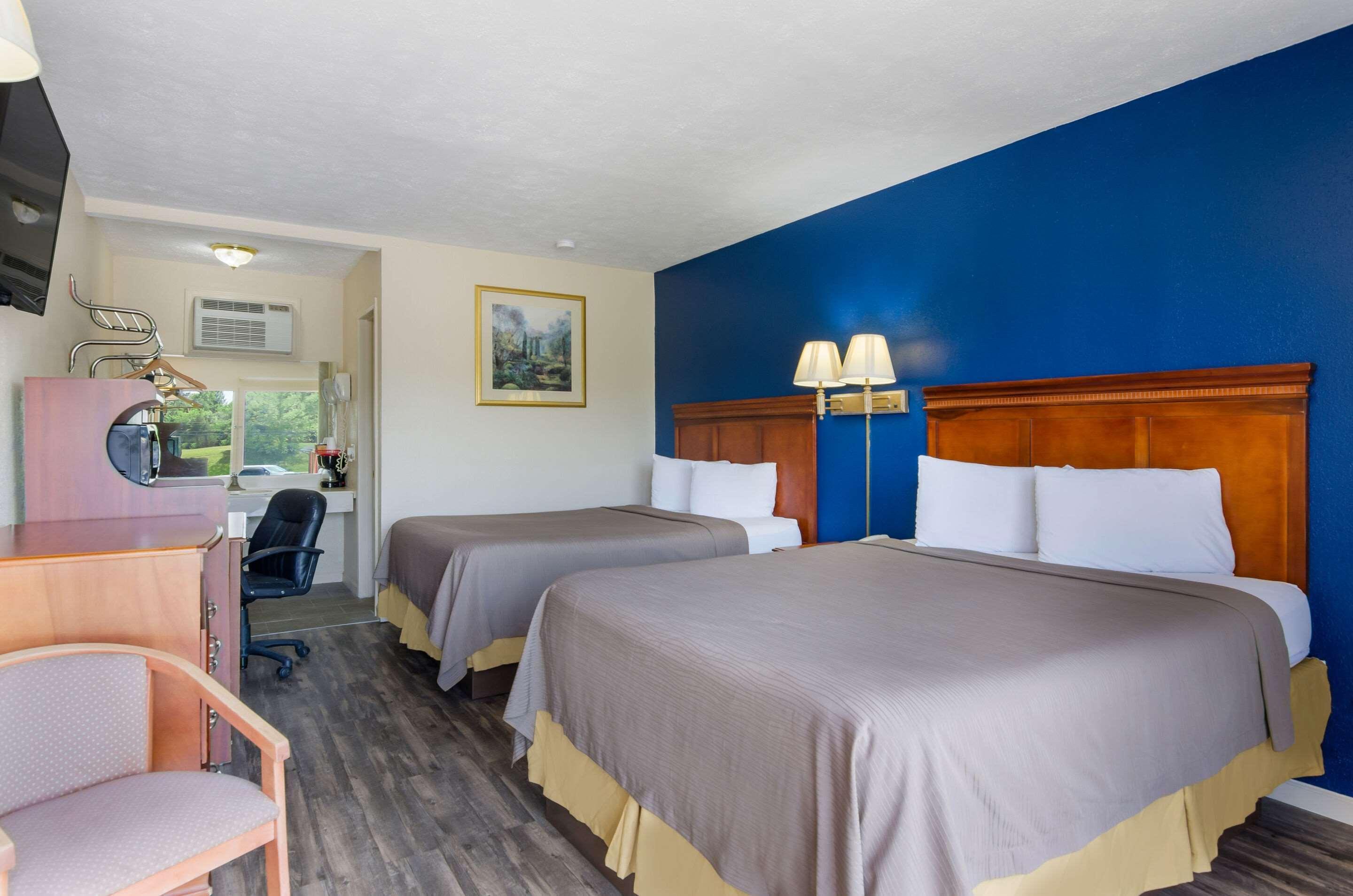 Rodeway Inn Church Hill - Tri Cities Area Bagian luar foto